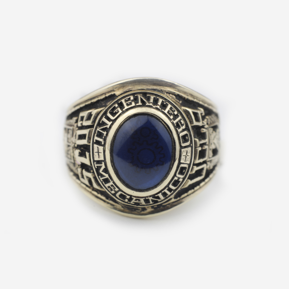 Anillo de Grado Universitario